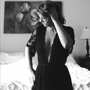 *** SOLD *** Honey Punch Lace Romper Dress Medium